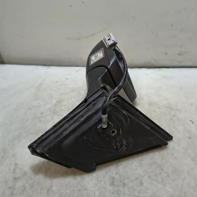 Retrovisore esterno regolazione elettrica sinistro con luce cortesia, fanalino laterale