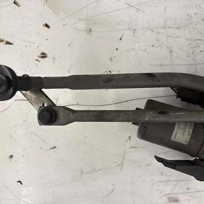 Meccanismo tergiparabrezza con motorino