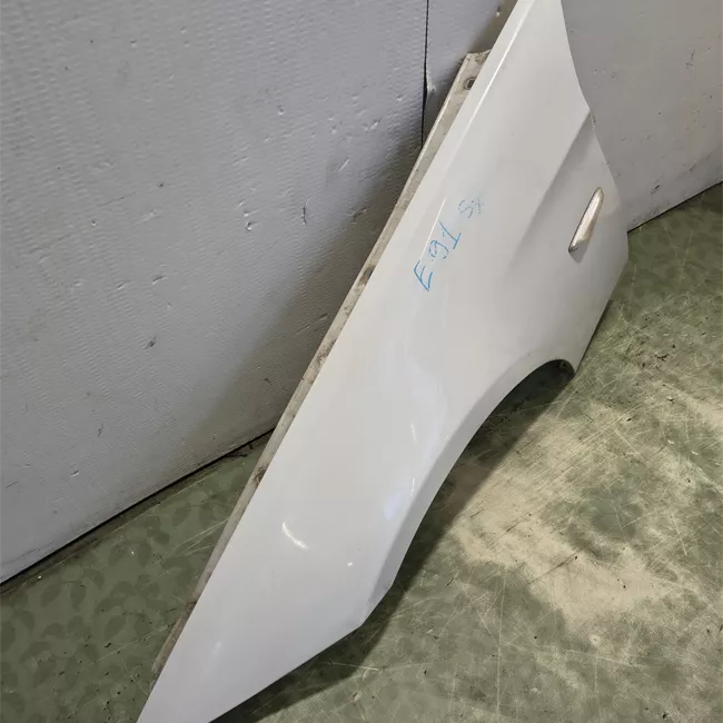 Parafango anteriore sinistro