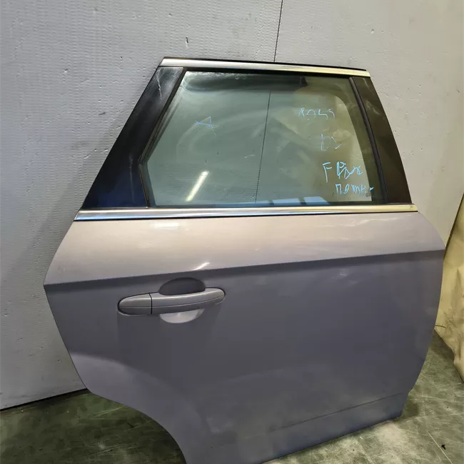 Porta posteriore destra