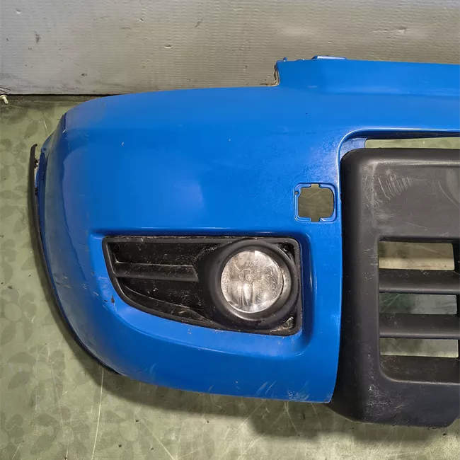 Paraurti anteriore aria condizionata automatico e fendinebbia nero