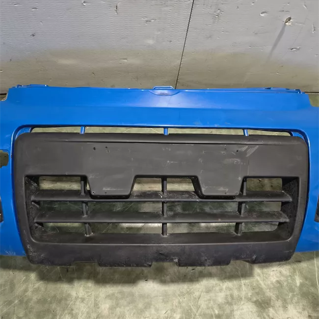 Paraurti anteriore aria condizionata automatico e fendinebbia nero