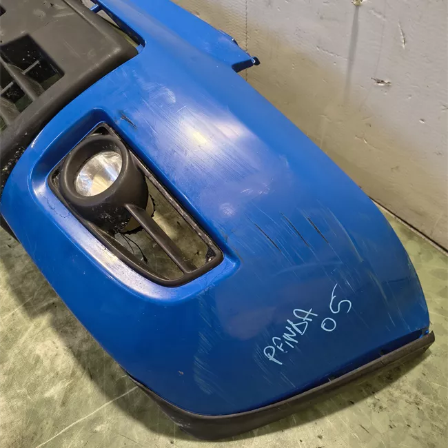 Paraurti anteriore aria condizionata automatico e fendinebbia nero