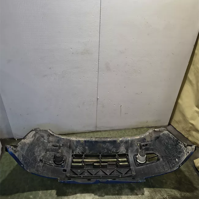 Paraurti anteriore aria condizionata automatico e fendinebbia nero