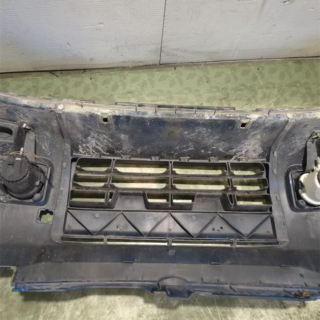 Paraurti anteriore aria condizionata automatico e fendinebbia nero