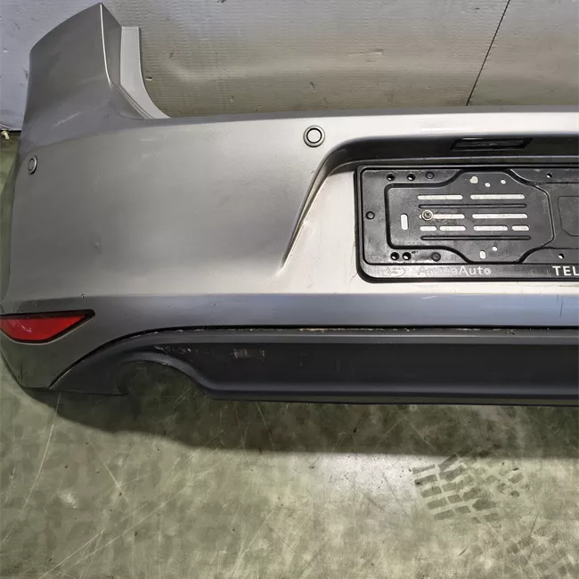 Paraurti posteriore con sensore parcheggio primer