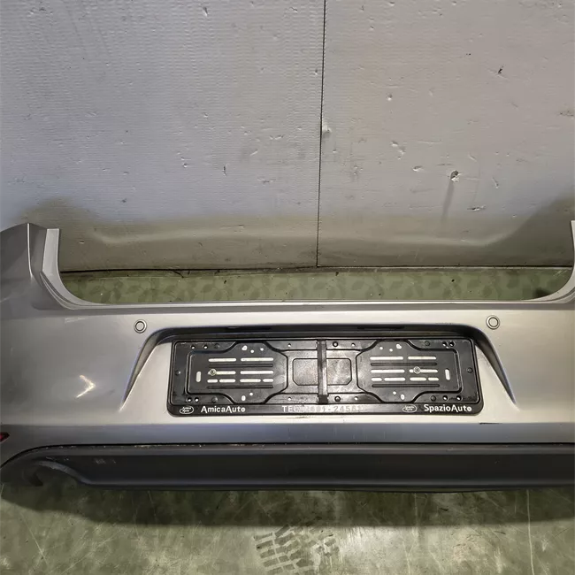 Paraurti posteriore con sensore parcheggio primer