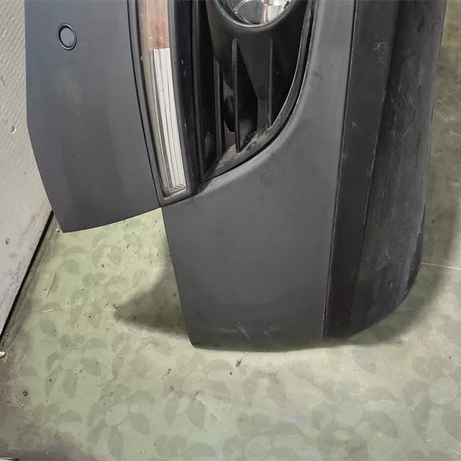 Paraurti anteriore con parktornic primer