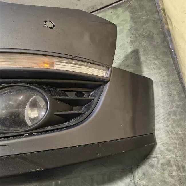 Paraurti anteriore con parktornic primer