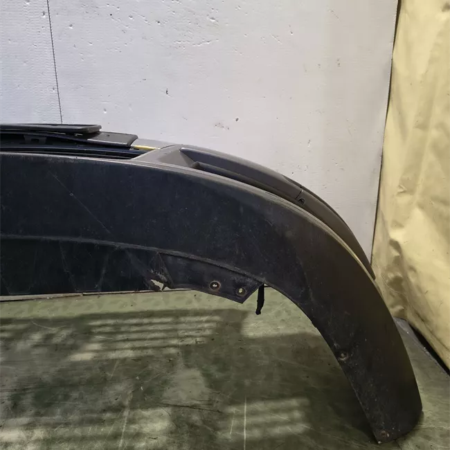 Paraurti anteriore con parktornic primer