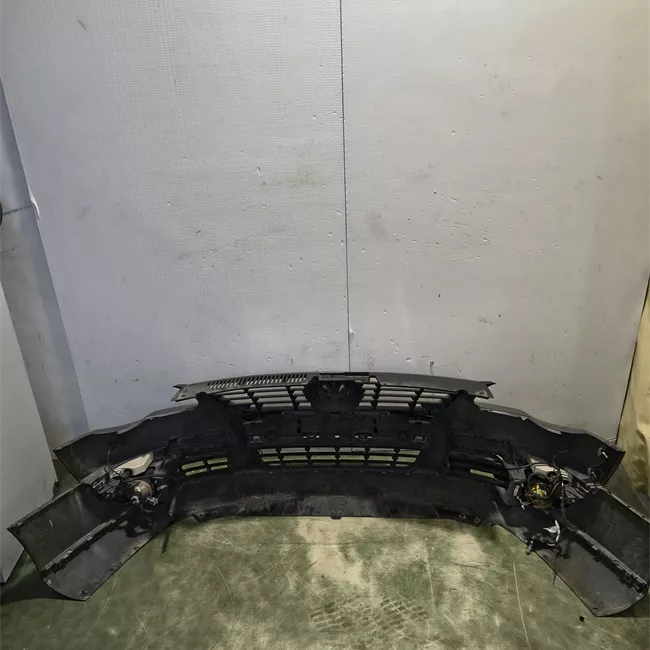 Paraurti anteriore con parktornic primer