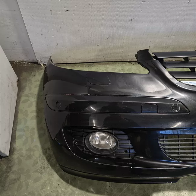 Paraurti anteriore Eleg., con parktronicon bi-xeno primer