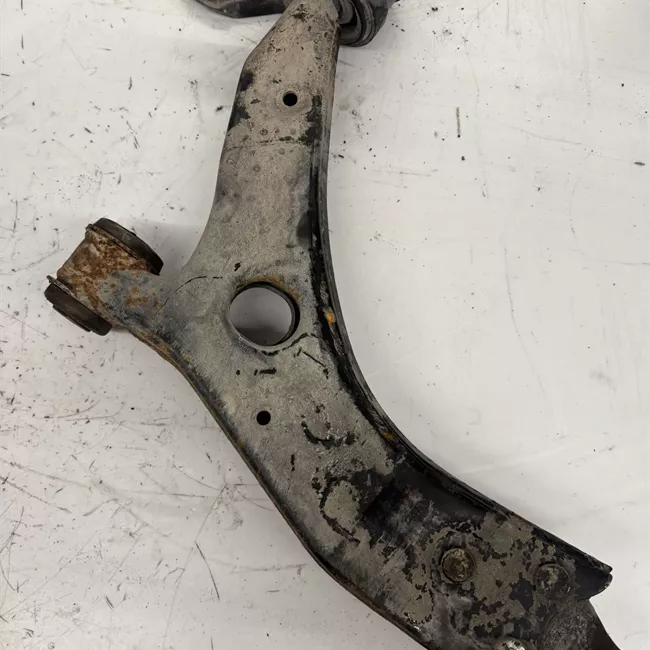 Braccio oscillante sospensione anteriore destro