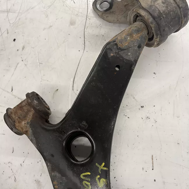 Braccio oscillante sospensione anteriore sinistro