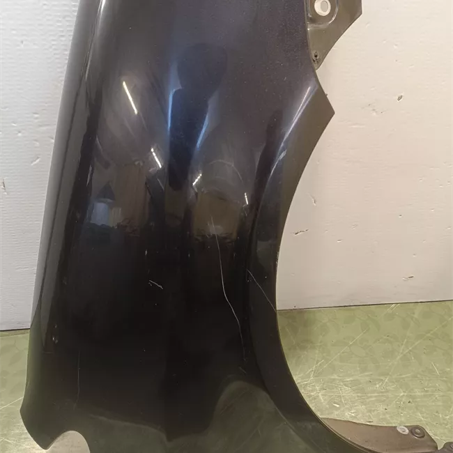 Parafango anteriore destro