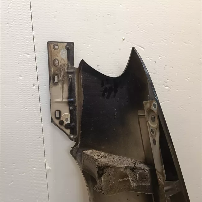 Parafango anteriore destro