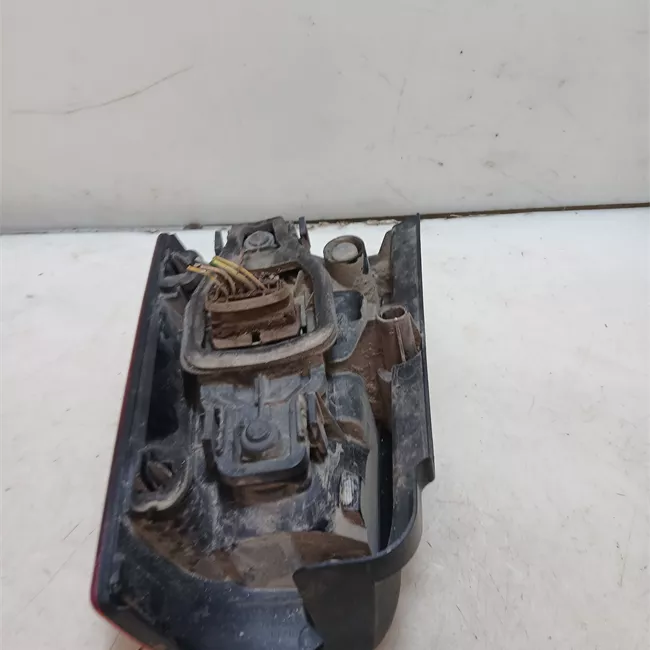 Fanale posteriore sinistro Sportello post