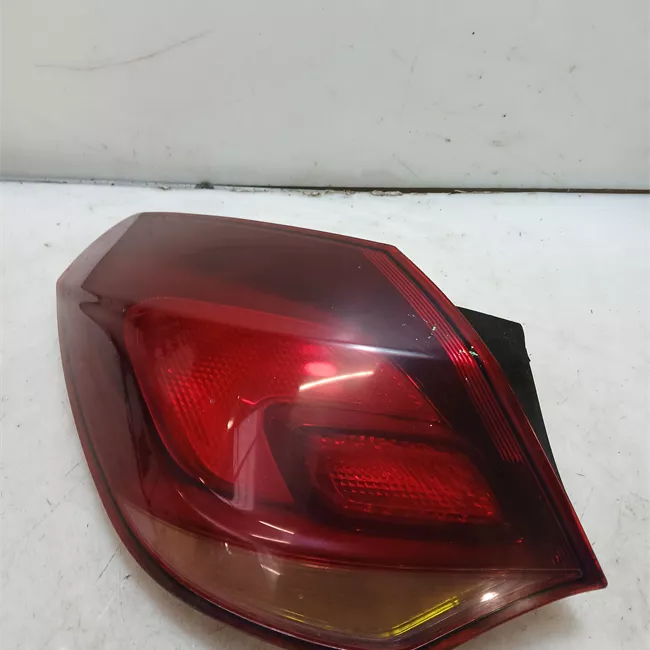 Fanale posteriore parte esterno sinistro