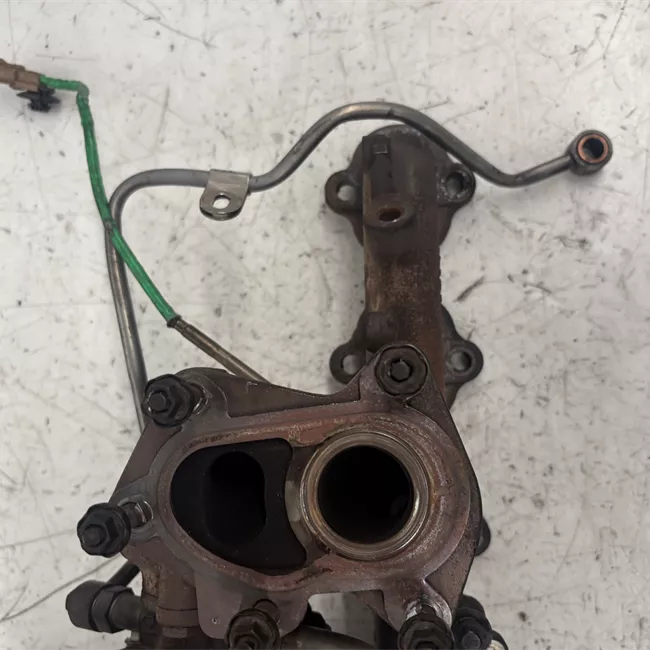 Turbocompressore con collettore scarico