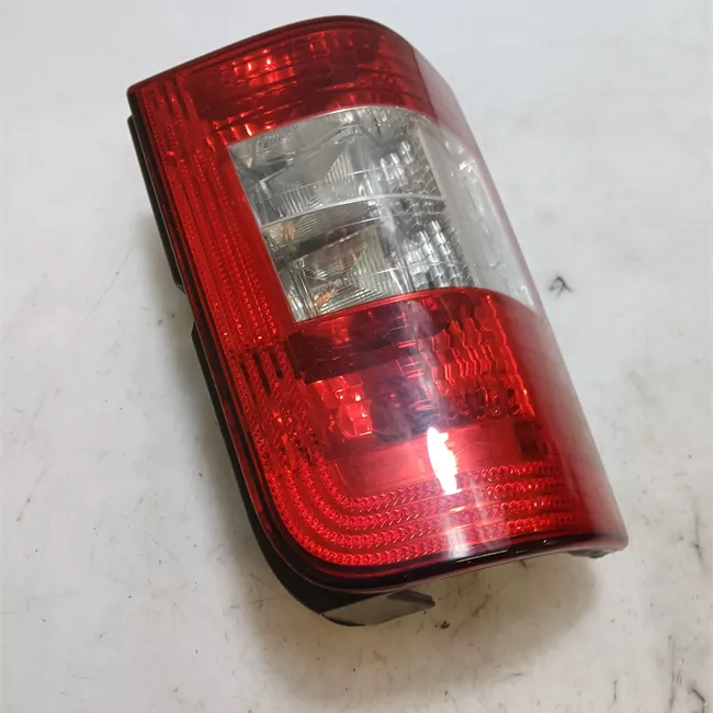 Fanale posteriore sinistro 2 porte post