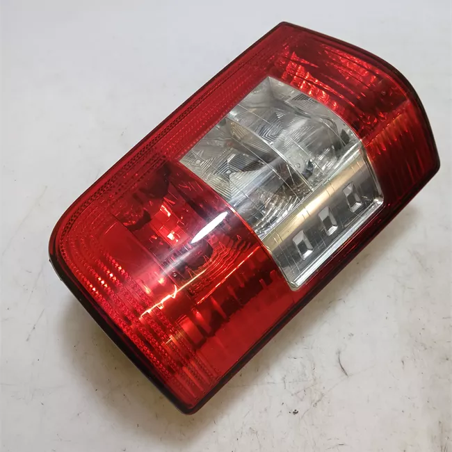 Fanale posteriore sinistro 2 porte post