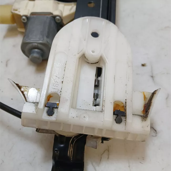 Alzacristallo elettrico porta posteriore sinistro con motorino