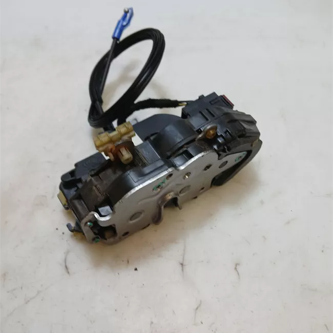 Serratura porta anteriore sinistra