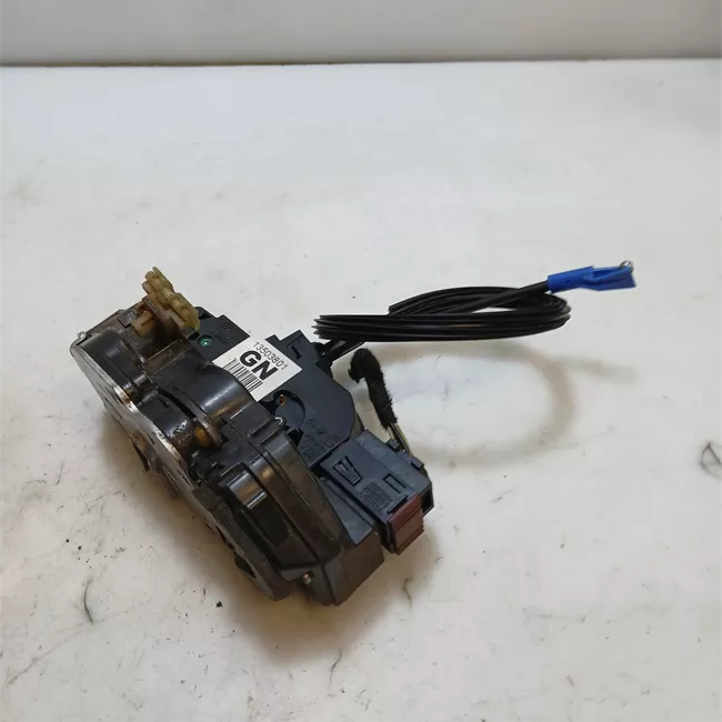 Serratura porta anteriore sinistra