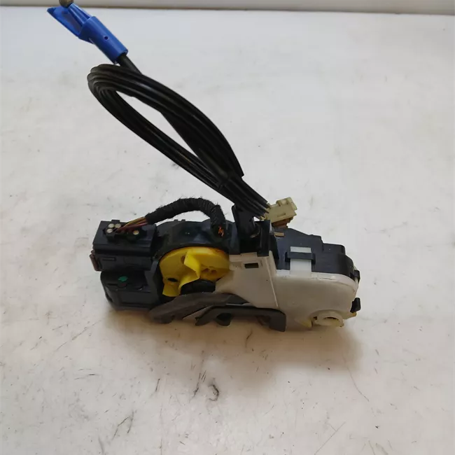 Serratura porta anteriore sinistra