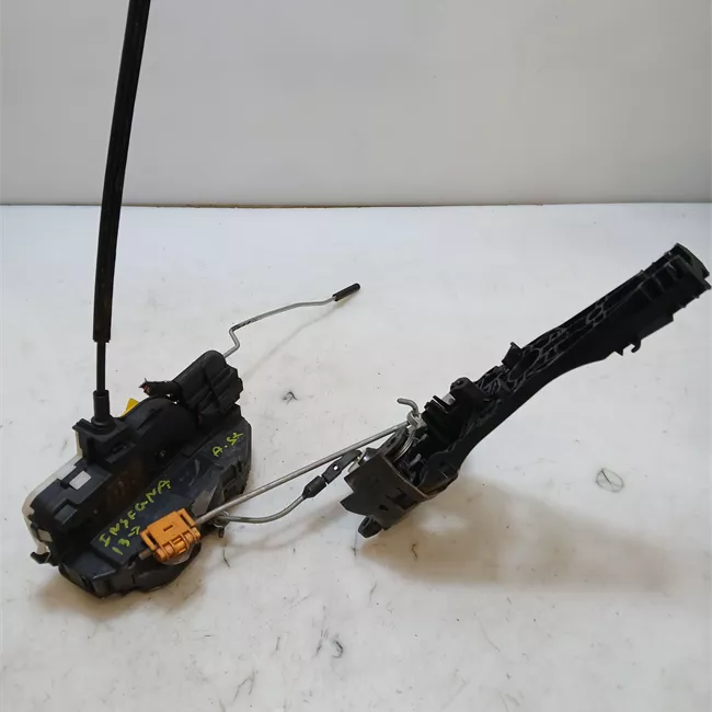 Serratura porta anteriore sinistra