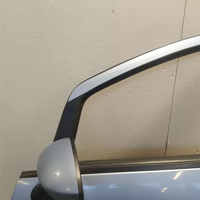 Porta anteriore sinistra