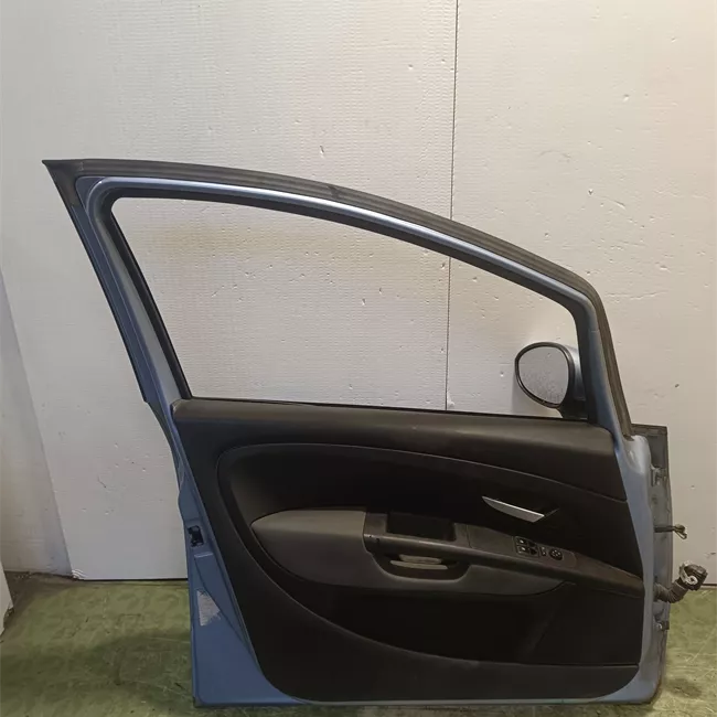 Porta anteriore sinistra