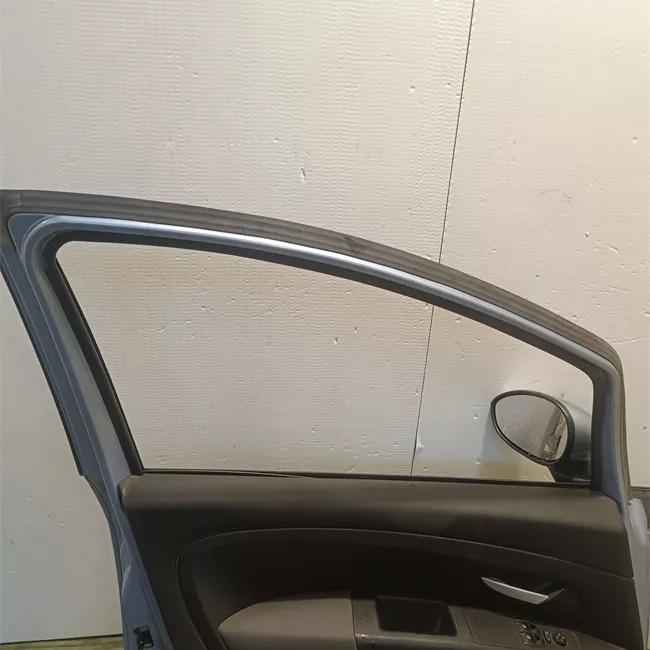 Porta anteriore sinistra