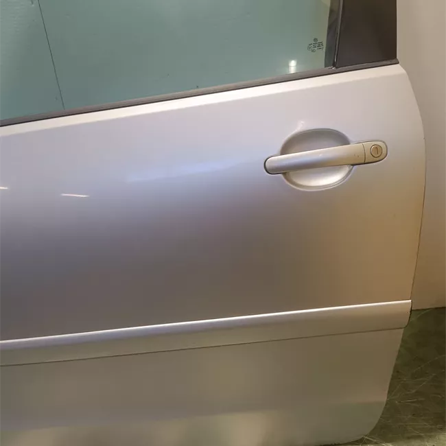 Porta anteriore sinistra