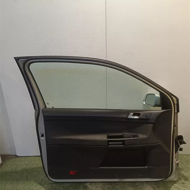 Porta anteriore sinistra