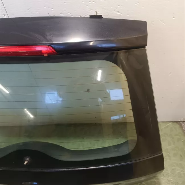 Porta anteriore destra