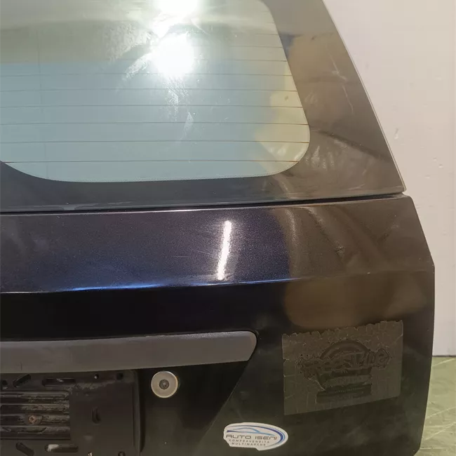 Porta anteriore destra