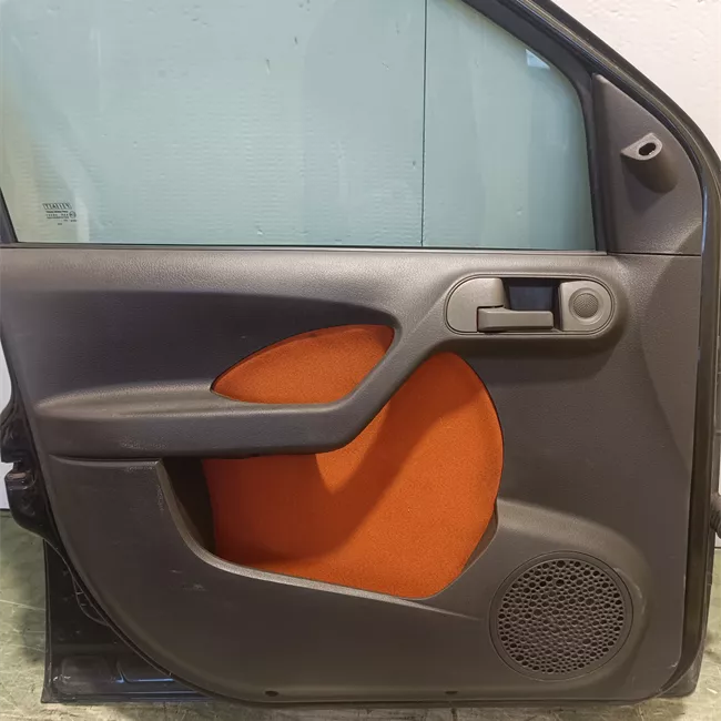 Porta anteriore sinistra