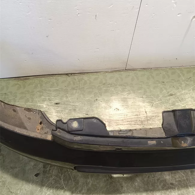 Paraurti anteriore aria condizionata automatico e fendinebbia nero