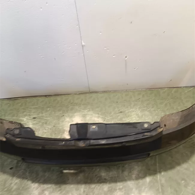 Paraurti anteriore aria condizionata automatico e fendinebbia nero