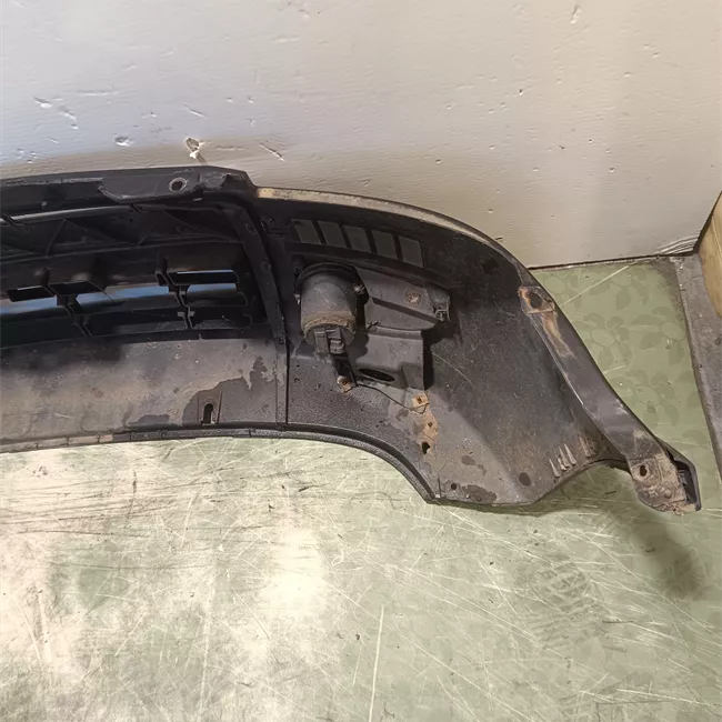 Paraurti anteriore aria condizionata automatico e fendinebbia nero