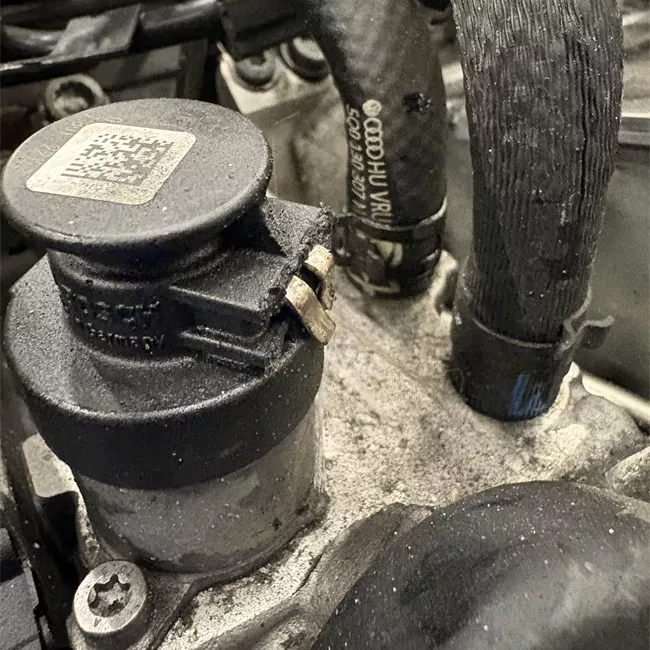 Motore semicompleto rotazionale