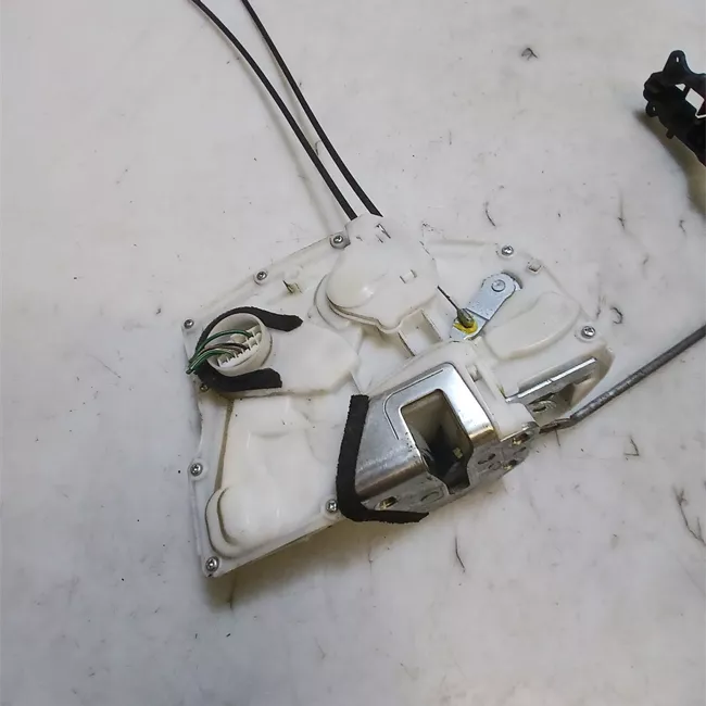 Serratura porta anteriore sinistra