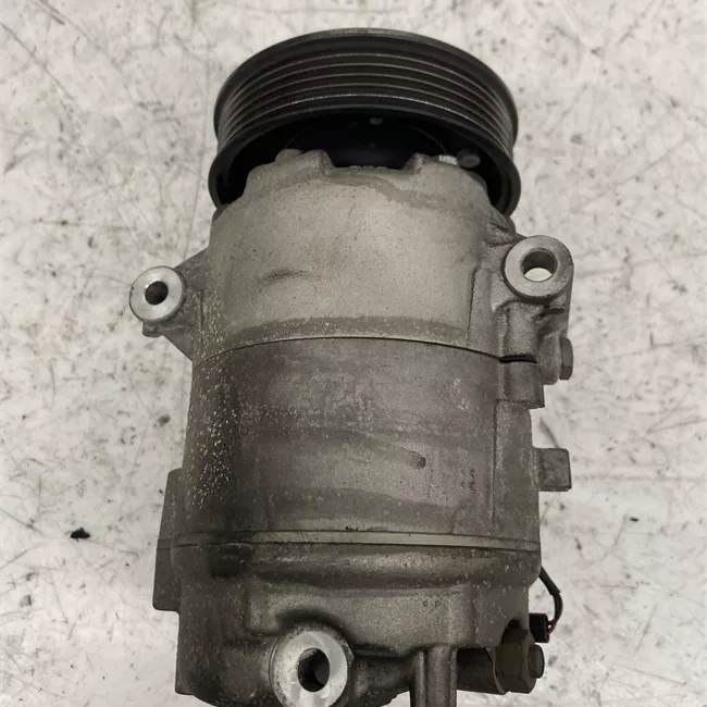 Compressore aria condizionata rotazionale