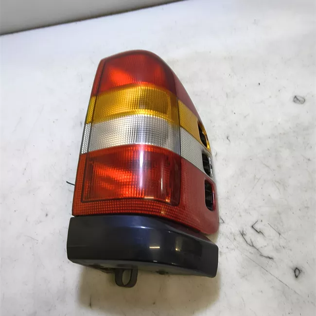 Fanale posteriore sinistro