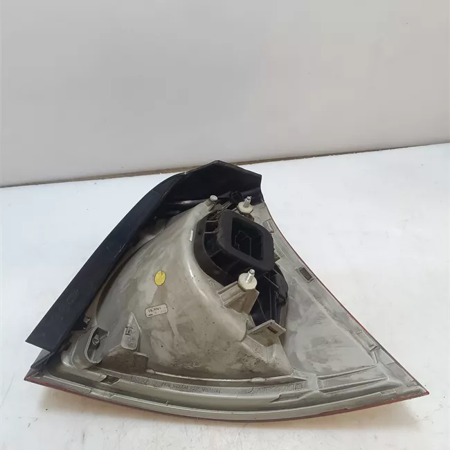 Fanale posteriore parte esterno sinistro