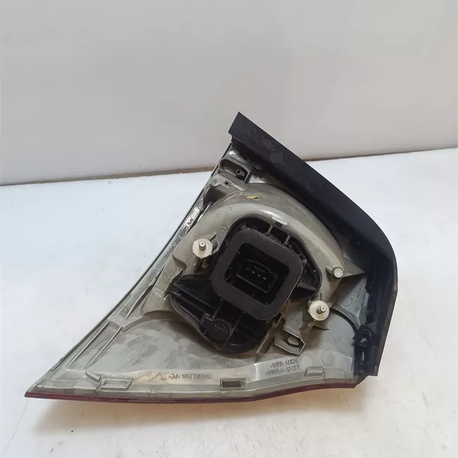 Fanale posteriore parte esterno sinistro