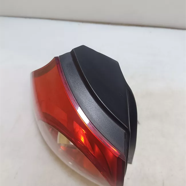 Fanale posteriore parte esterno sinistro