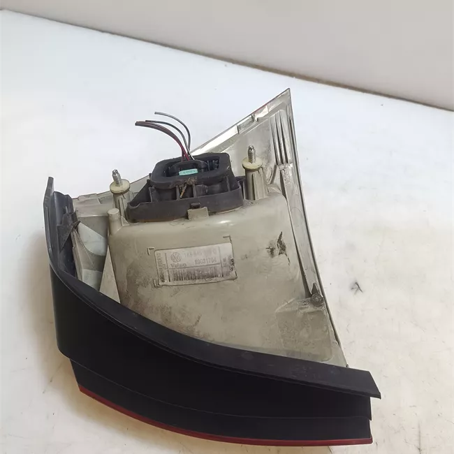 Fanale posteriore parte esterno sinistro