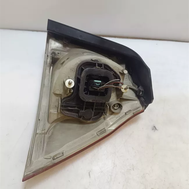 Fanale posteriore parte esterno sinistro